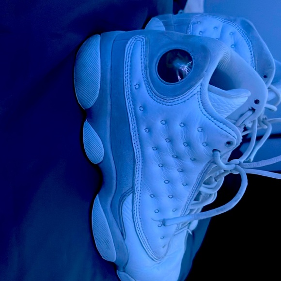 Im selling wolf greys jordans